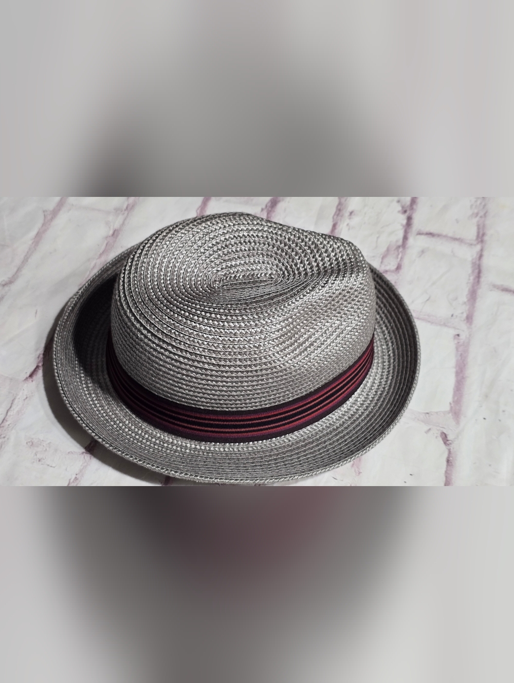Silver Men’s Straw Fedora with Burgundy Accent - Picture 2 of 7